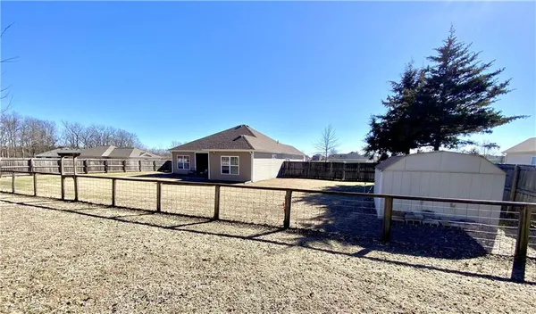 $299,000 | 977 Southeast 380th Road, Knob Noster, MO 65336