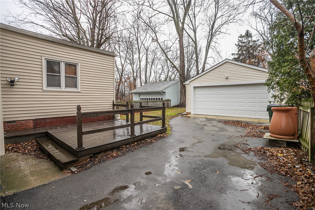 1475 Holmden Road South Euclid, OH 44121 - Photo 2 of 31