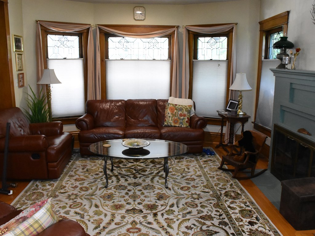 655 Chestnut Street Meadville, PA 16335 - Photo 7 of 43 a living room with furniture and a window