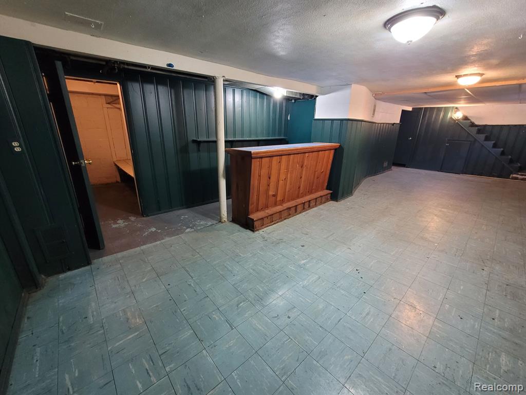 7642 Rivard Avenue, Unit UPPR Warren, MI 48091 - Photo 4 of 10