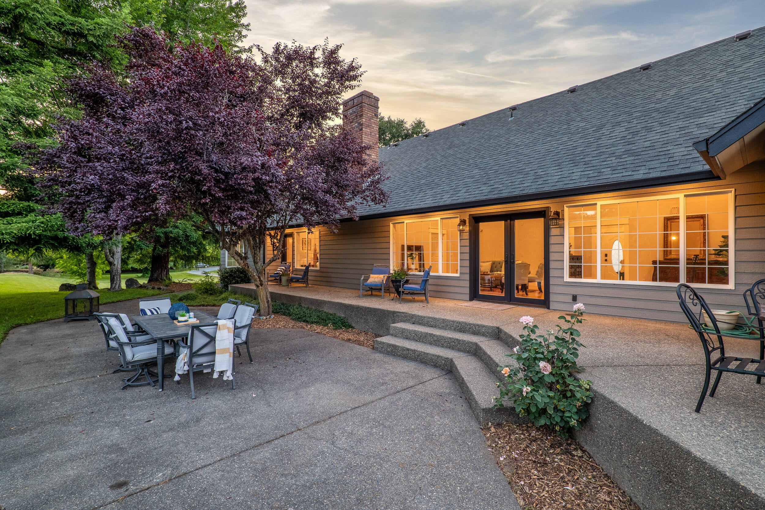 8442 New Hope Road Grants Pass, OR 97527 - Photo 61 of 84 Back Patio at Twilight