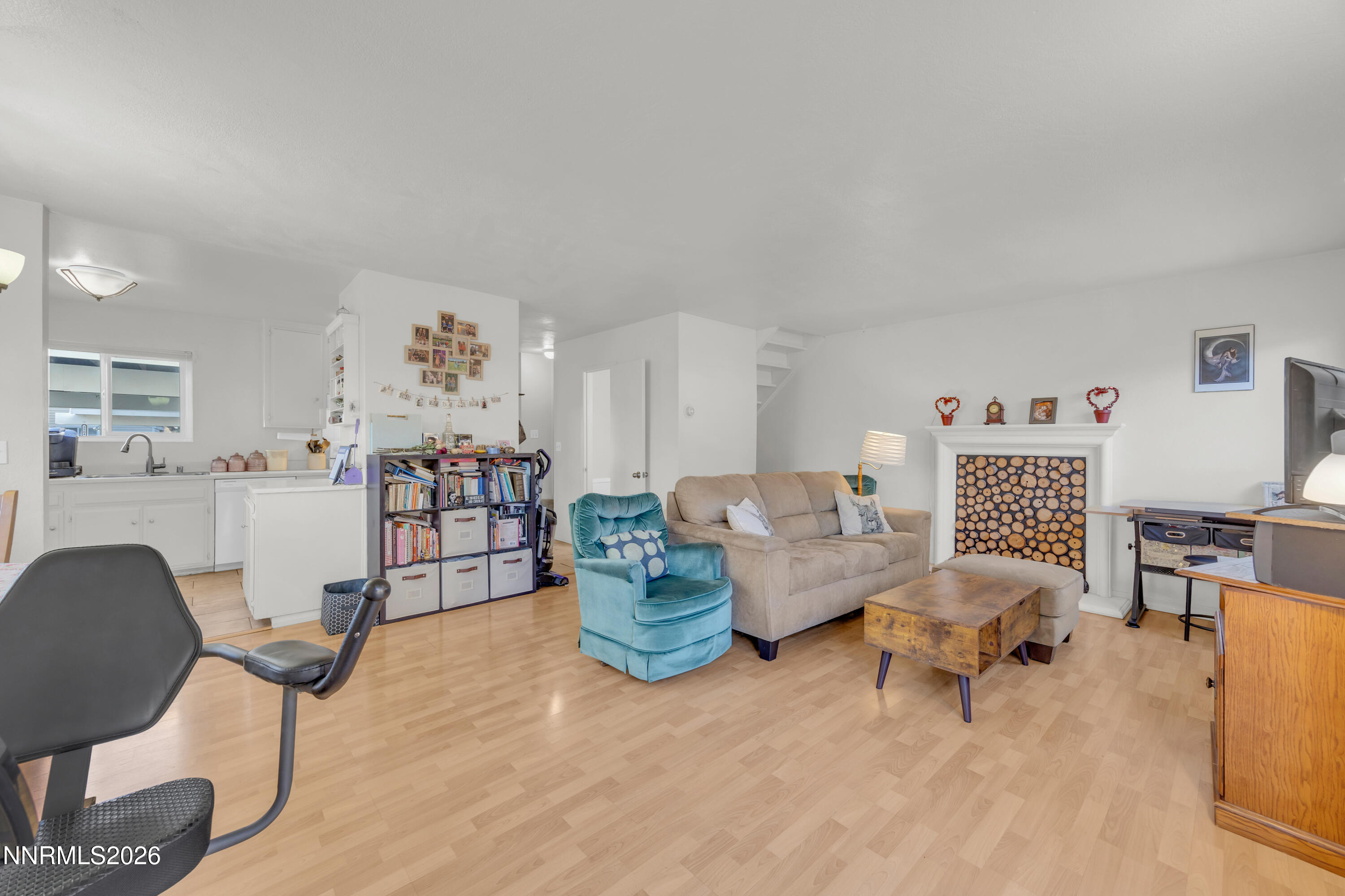 3505 Willow Hills Circle Reno, NV 89512 - Photo 15 of 45 27_img_2245