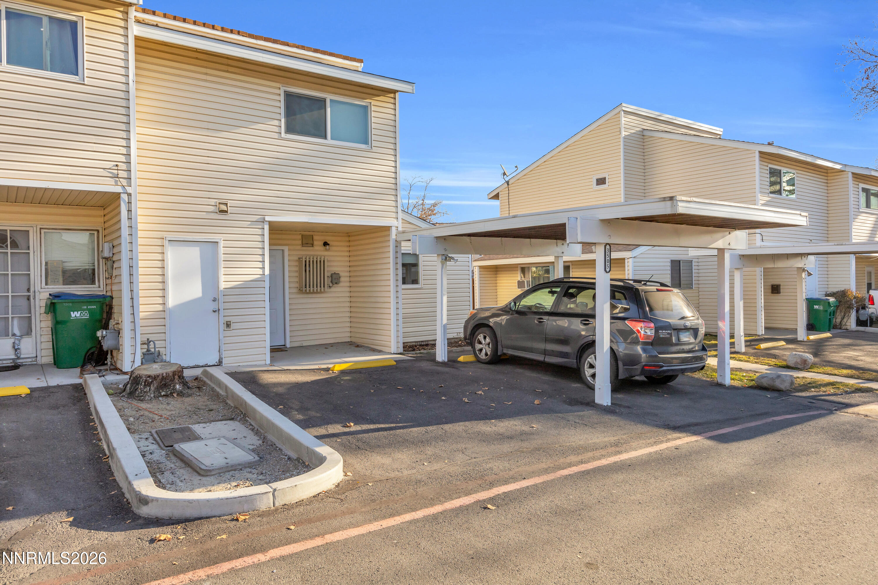 3505 Willow Hills Circle Reno, NV 89512 - Photo 4 of 45 16_img_2086