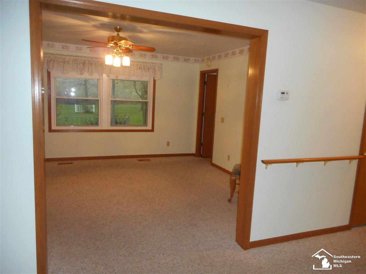 33983 Willow Road New Boston, MI 48164 - Photo 9 of 52 31317825-8.JPG