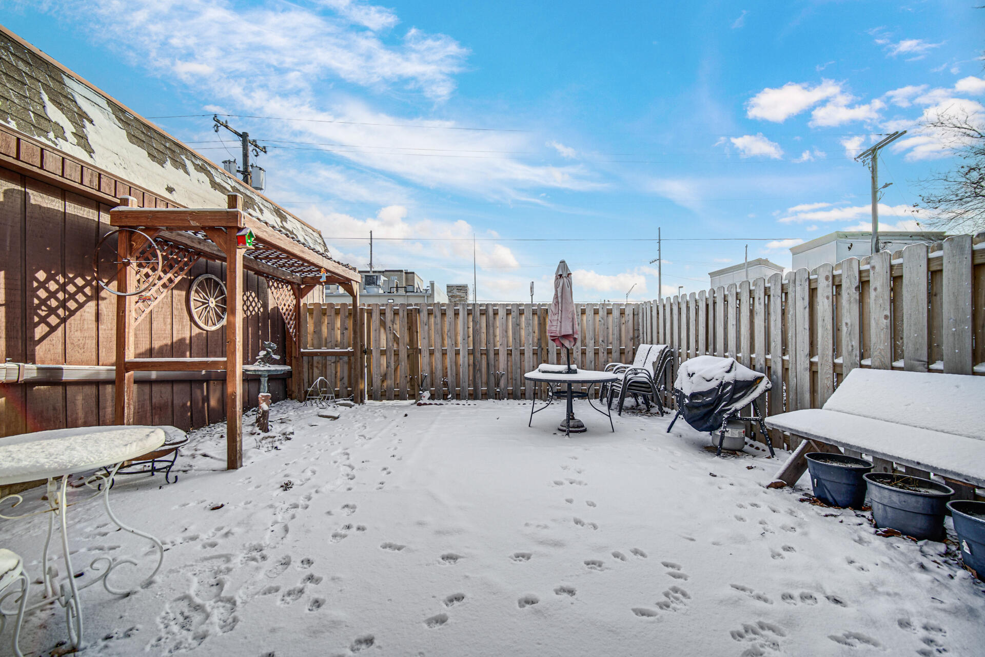 7933 Jefferson Avenue, Unit 4B Munster, IN 46321 - Photo 19 of 20 a view of a patio with a yard