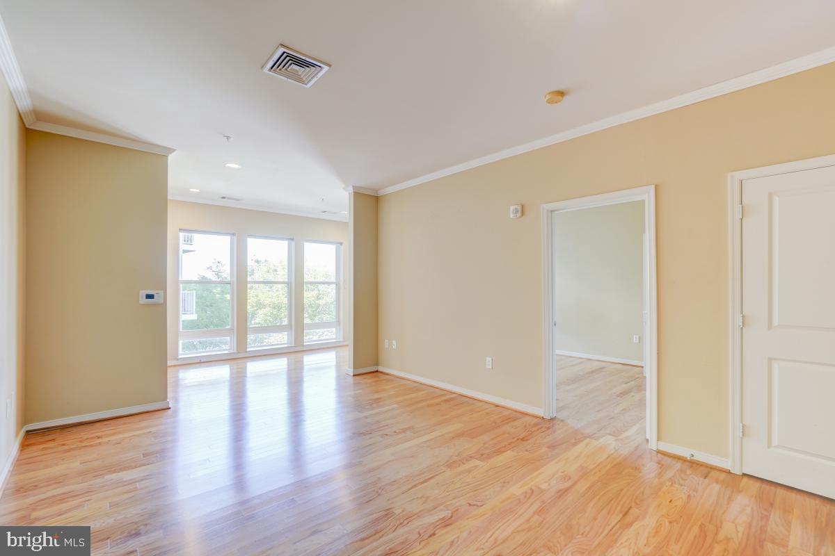 8045 Newell Street, Unit 309 Silver Spring, MD 20910 - Photo 17 of 27