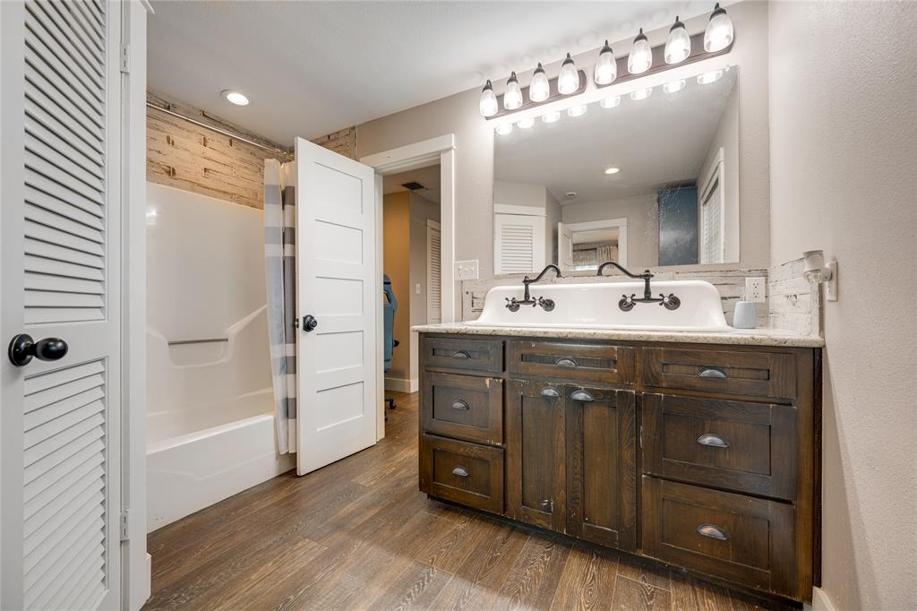 435 County Road 3204 Quitman, TX 75783 - Photo 27 of 36 Jack and Jill bath with vintage sink