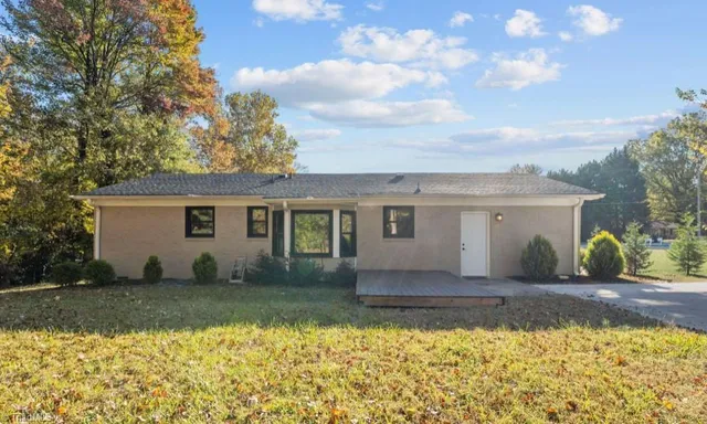 $305,000 | 202 Hassellwood Drive, Jamestown, NC 27282