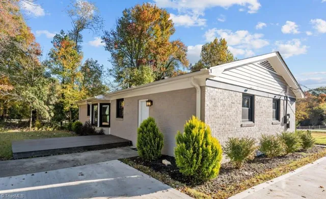 $305,000 | 202 Hassellwood Drive, Jamestown, NC 27282