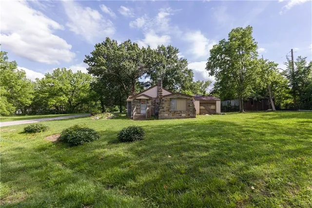 $90,000 | 4415 August Lane, Kansas City, KS 66106