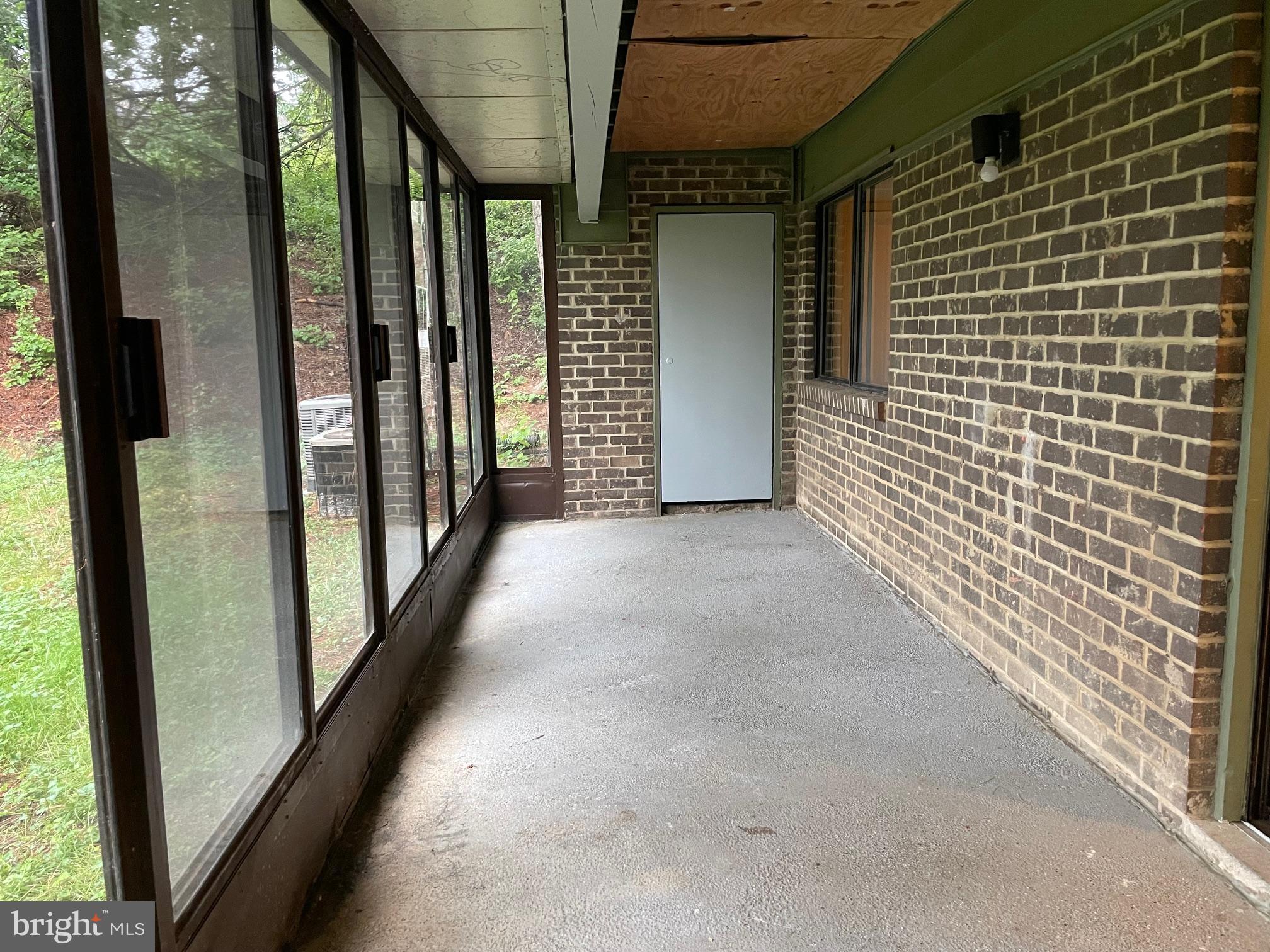 6 Longstream Court, Unit T2 Baltimore, MD 21209 - Photo 11 of 24