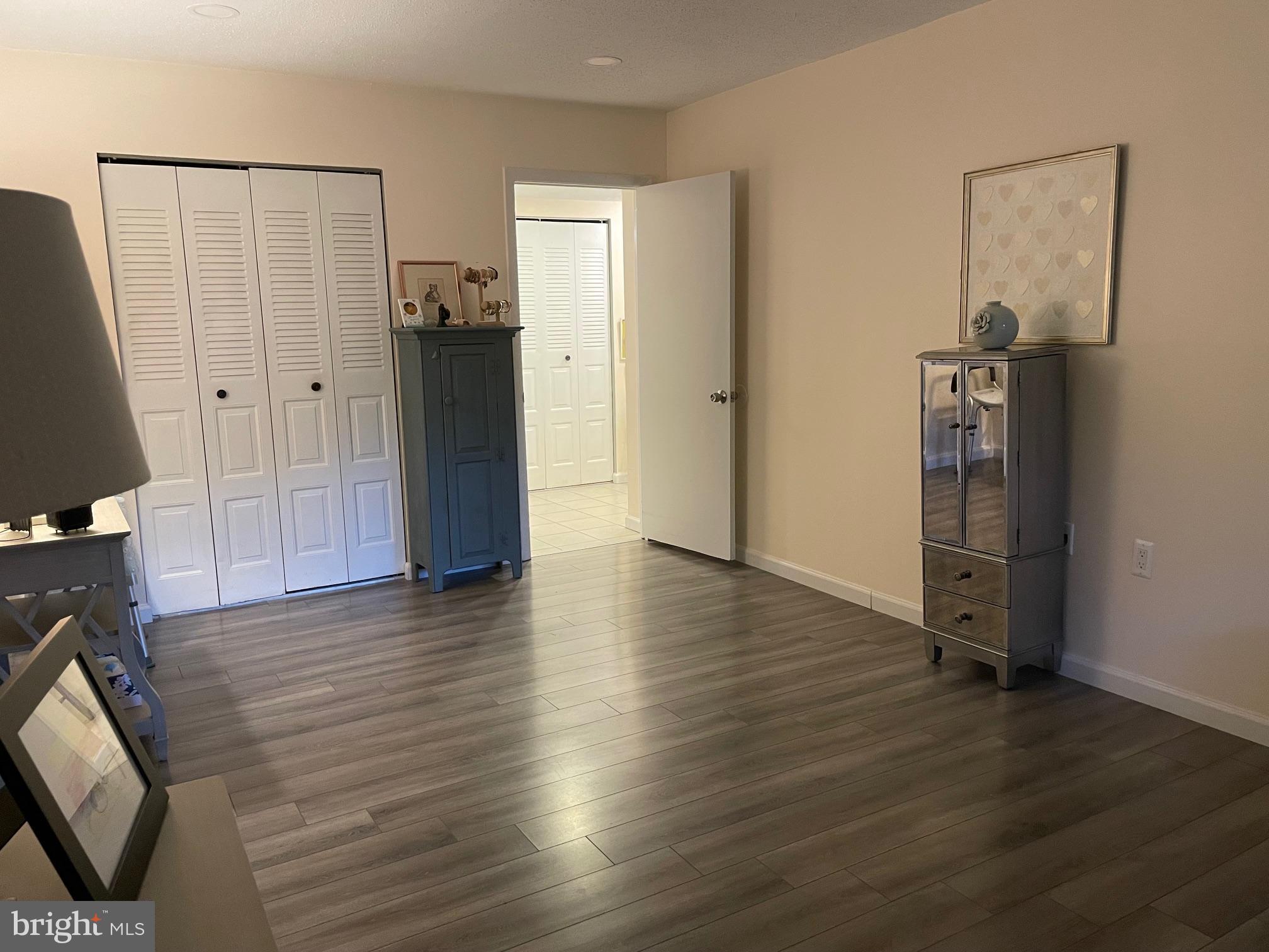 6 Longstream Court, Unit T2 Baltimore, MD 21209 - Photo 14 of 24 11'x17'room size