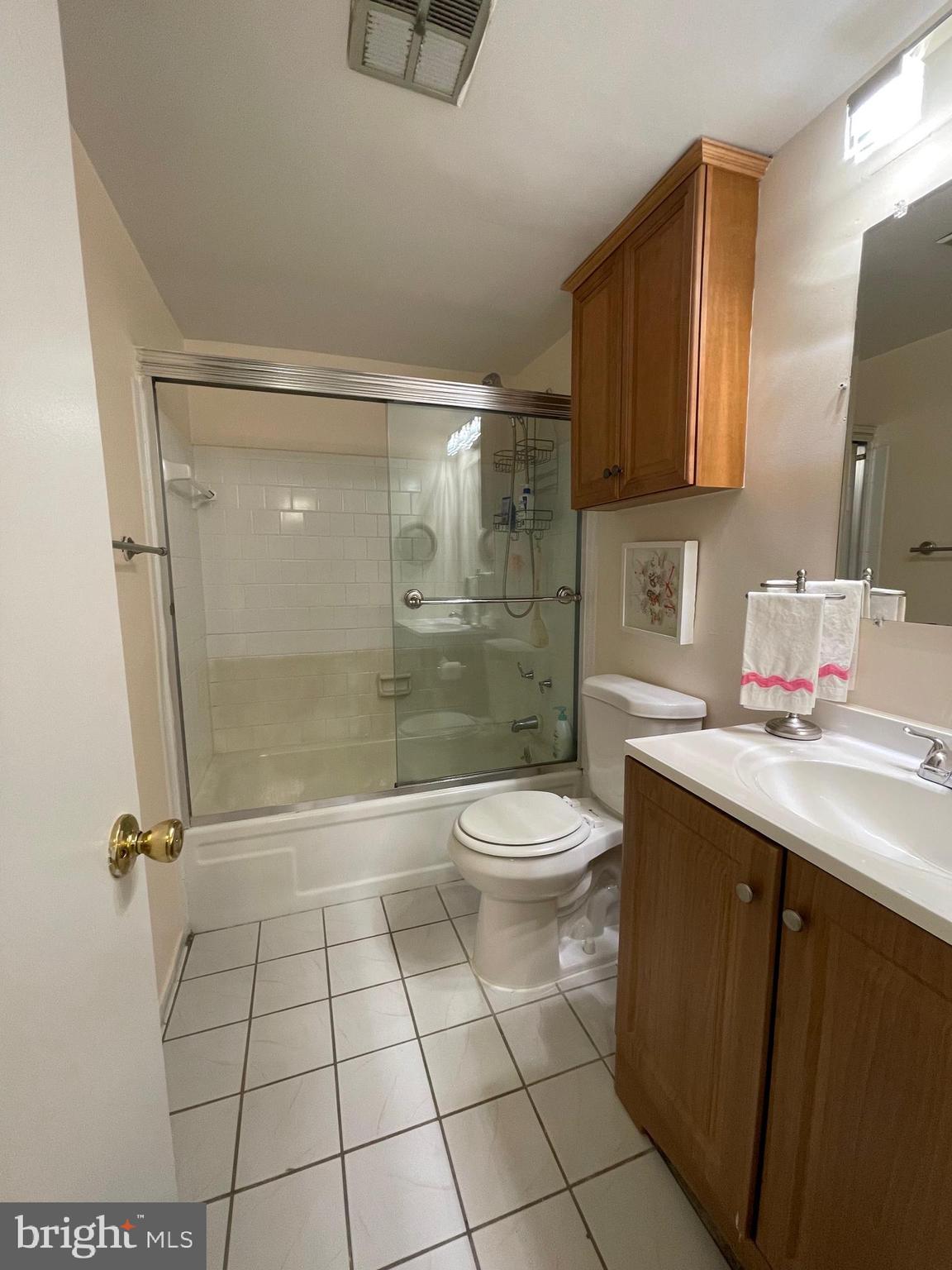 6 Longstream Court, Unit T2 Baltimore, MD 21209 - Photo 18 of 24