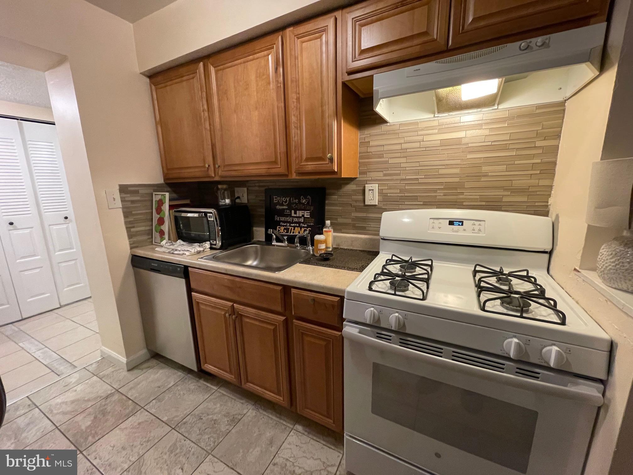 6 Longstream Court, Unit T2 Baltimore, MD 21209 - Photo 22 of 24