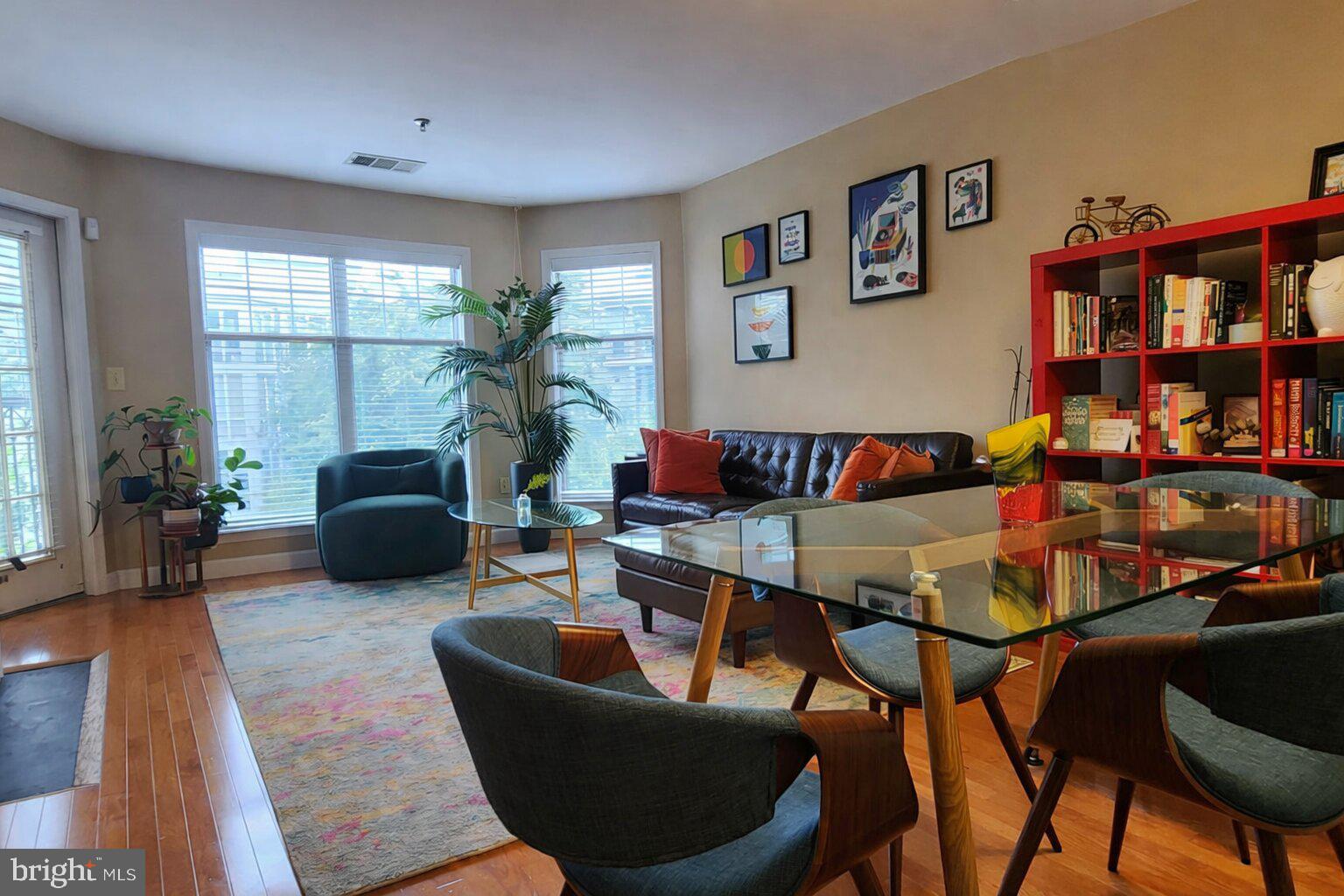 5563 Seminary Road, Unit 303 Falls Church, VA 22041 - Photo 3 of 10 Living Room