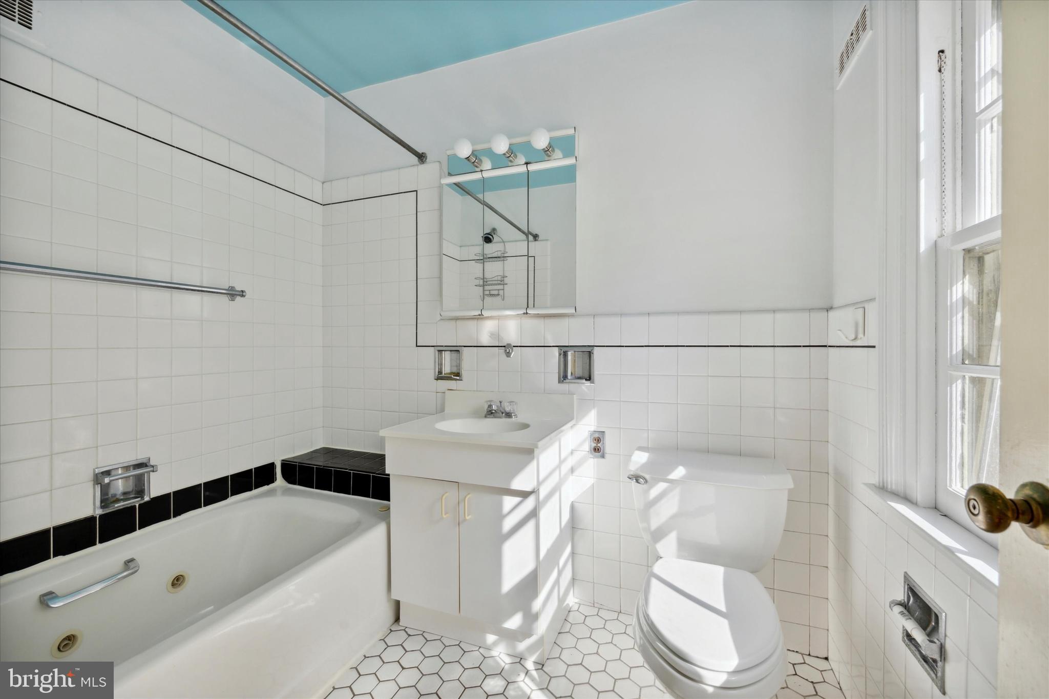 225 Mcclenaghan Mill Road Wynnewood, PA 19096 - Photo 15 of 28