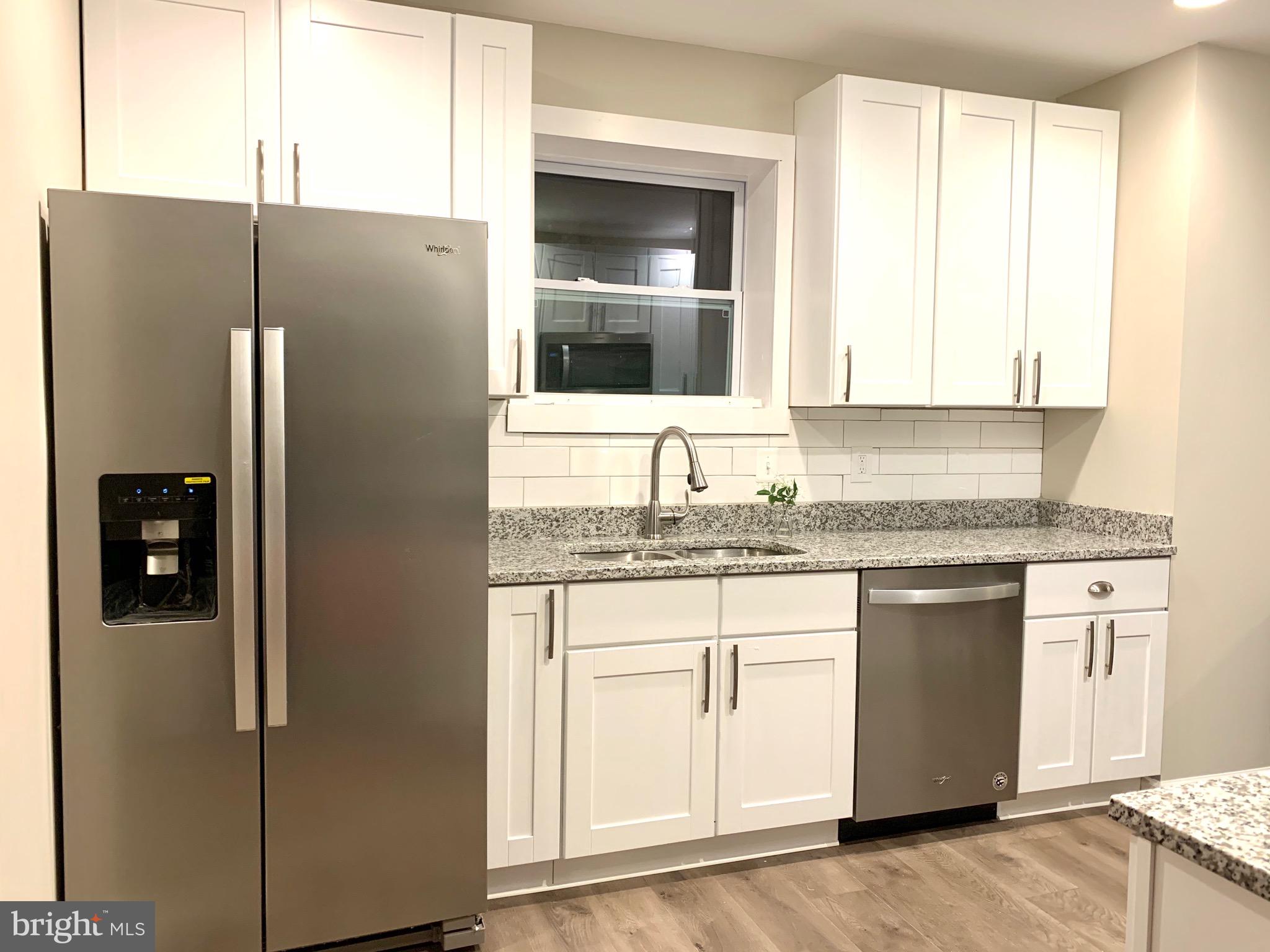 6700 Old North Point Road Baltimore, MD 21219 - Photo 15 of 34
