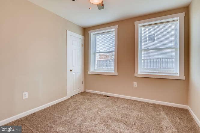 6700 Old North Point Road Baltimore, MD 21219 - Photo 16 of 34