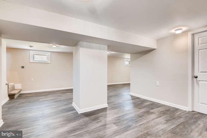 6700 Old North Point Road Baltimore, MD 21219 - Photo 28 of 34