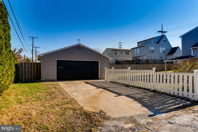6700 Old North Point Road Baltimore, MD 21219 - Photo 34 of 34