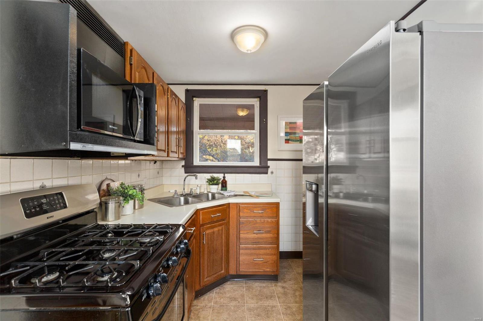 8739 Grant Road St. Louis, MO 63123 - Photo 12 of 28 Gallery Image 12