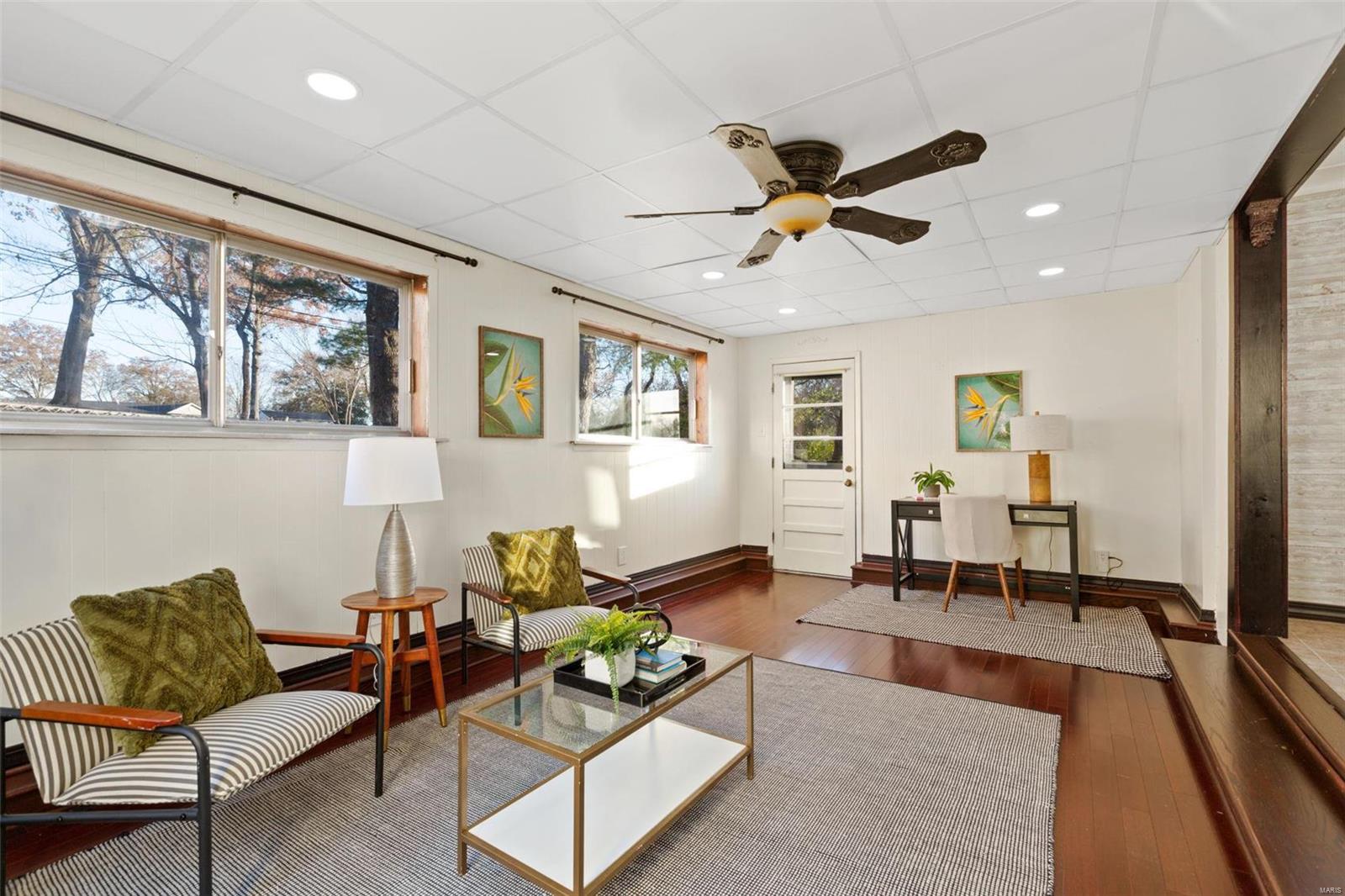 8739 Grant Road St. Louis, MO 63123 - Photo 15 of 28 Gallery Image 15
