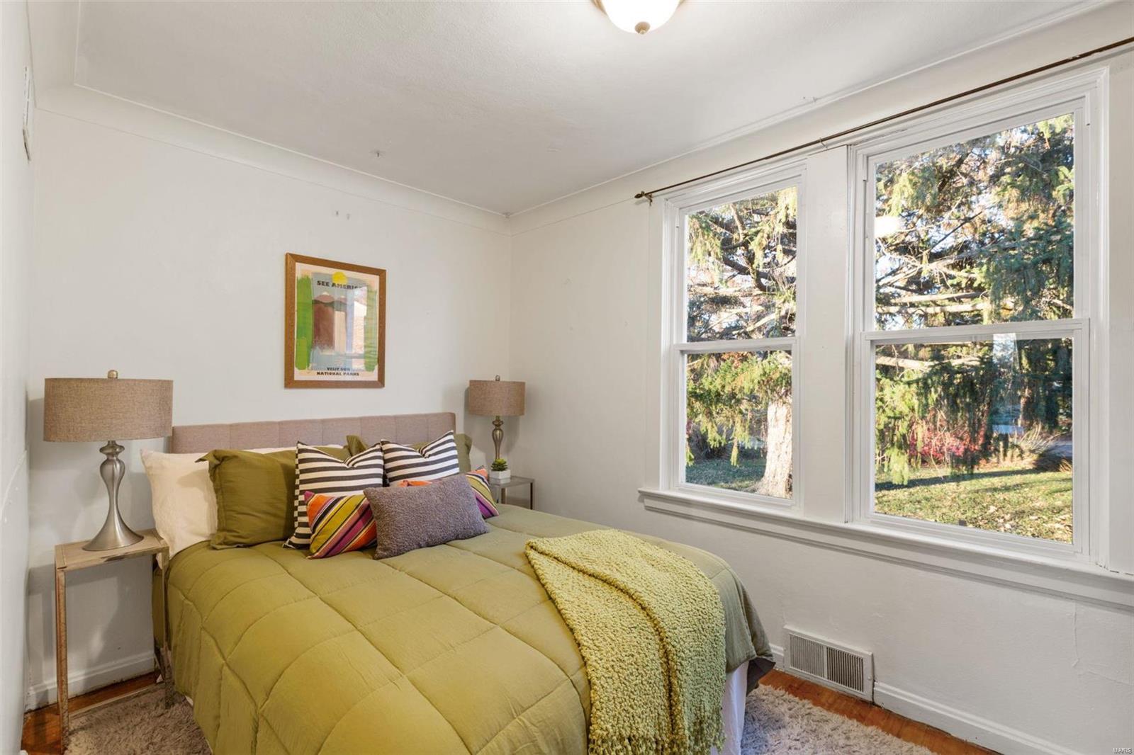 8739 Grant Road St. Louis, MO 63123 - Photo 20 of 28 Gallery Image 20