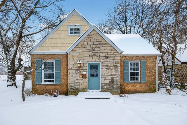 $475,000 | 521 Deerfield Road, Deerfield, IL 60015