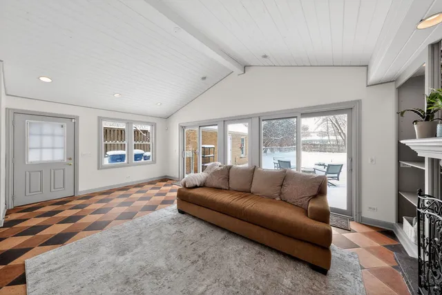 $475,000 | 521 Deerfield Road, Deerfield, IL 60015