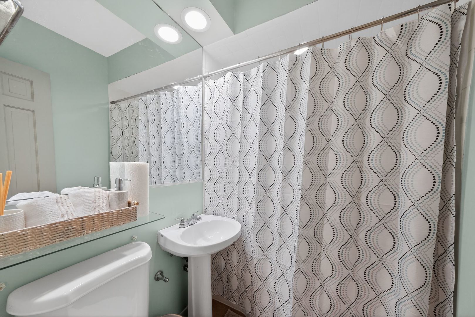 521 Deerfield Road Deerfield, IL 60015 - Photo 23 of 30 a bathroom with a sink and toilet