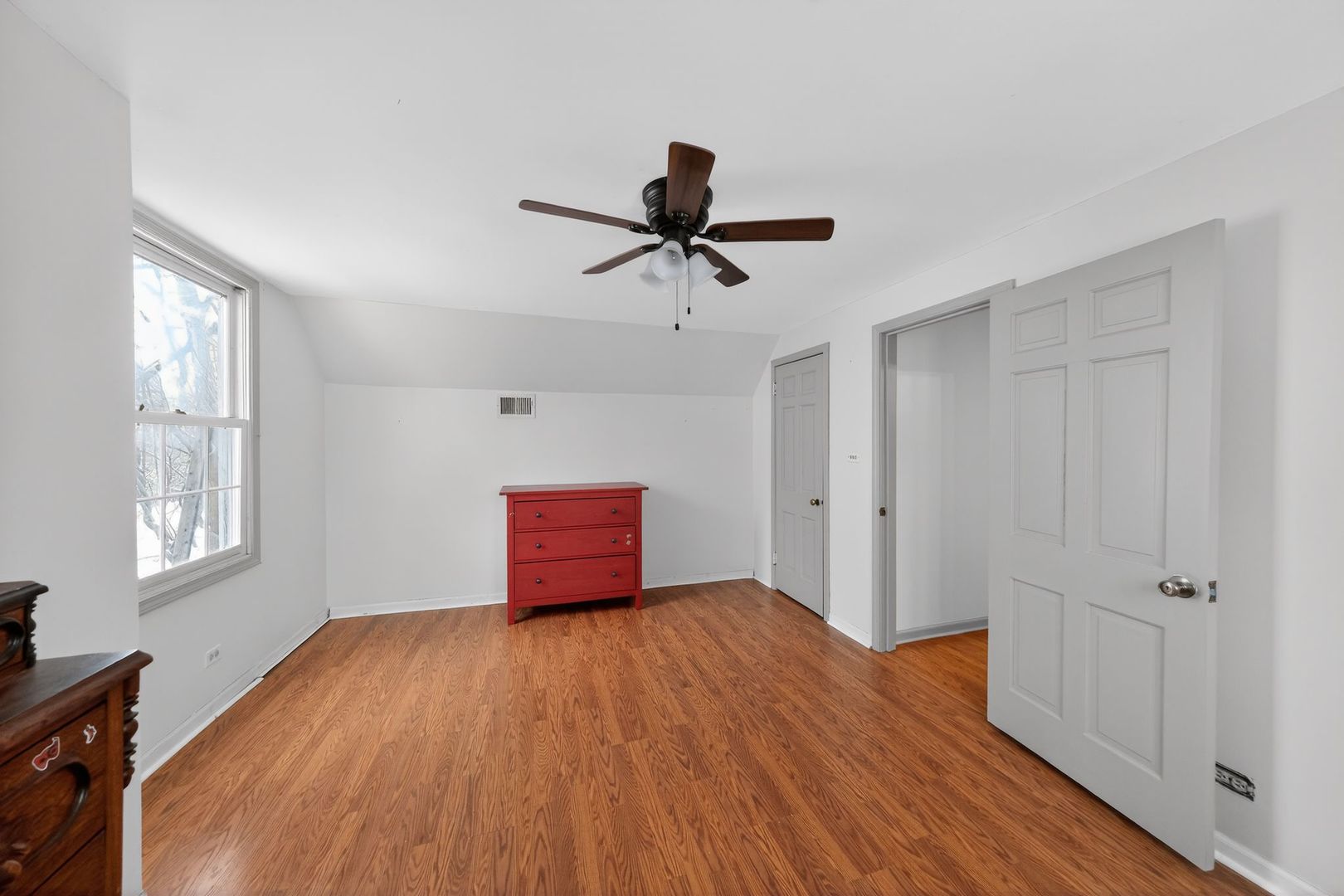 521 Deerfield Road Deerfield, IL 60015 - Photo 29 of 30 a view of room window and wooden floor