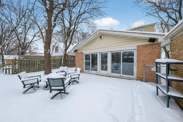 $475,000 | 521 Deerfield Road, Deerfield, IL 60015
