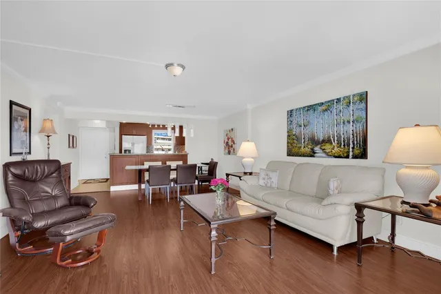 $237,000 | 311 Southeast 3rd Street, Unit 402, Dania Beach, FL 33004