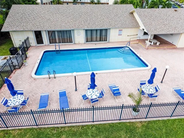 $237,000 | 311 Southeast 3rd Street, Unit 402, Dania Beach, FL 33004