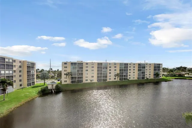 $237,000 | 311 Southeast 3rd Street, Unit 402, Dania Beach, FL 33004