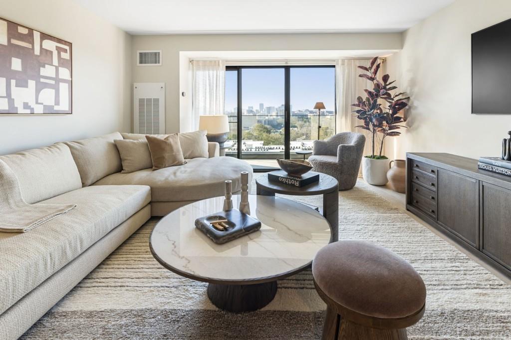 2460 Peachtree Road Northeast, Unit 1105 Atlanta, GA 30305 - Photo 10 of 51