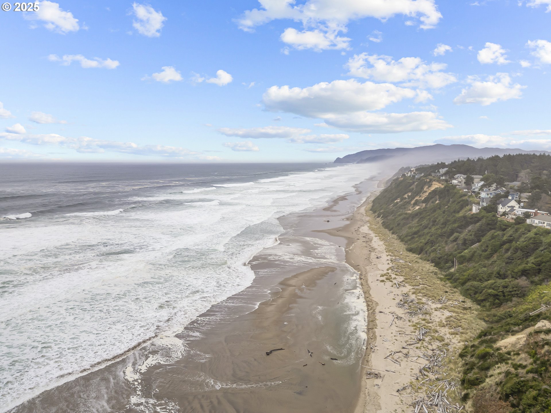 2325 Southwest Bard Loop Lincoln City, OR 97367 - Photo 11 of 28