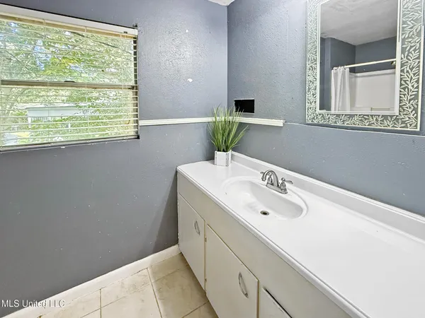 $179,500 | 502 Faulkner Drive, McComb, MS 39648