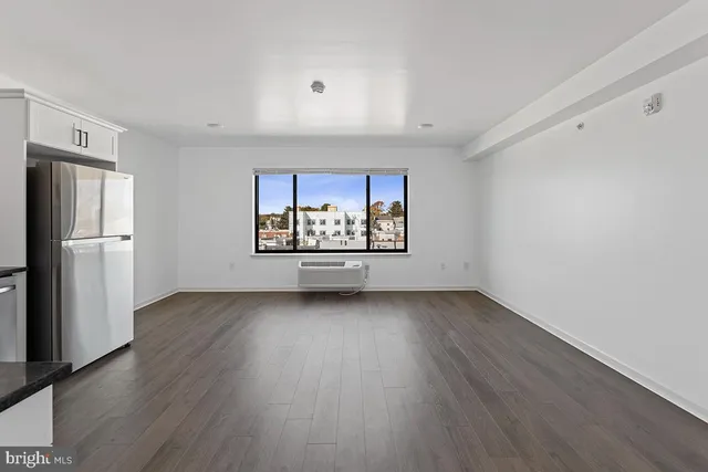 $1,350 | 404 Fountain Street, Unit 408, Philadelphia, PA 19128