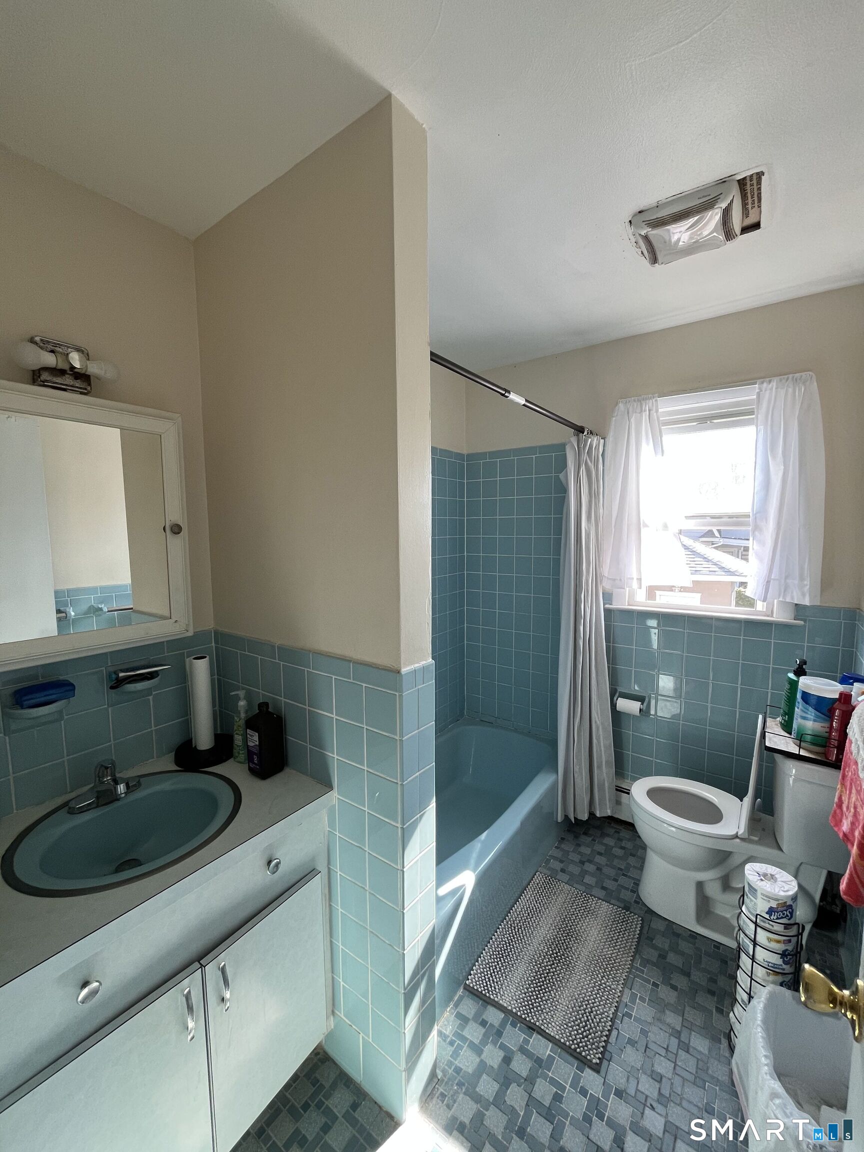 200 Robin Street, Unit 2 Bridgeport, CT 06604 - Photo 13 of 15