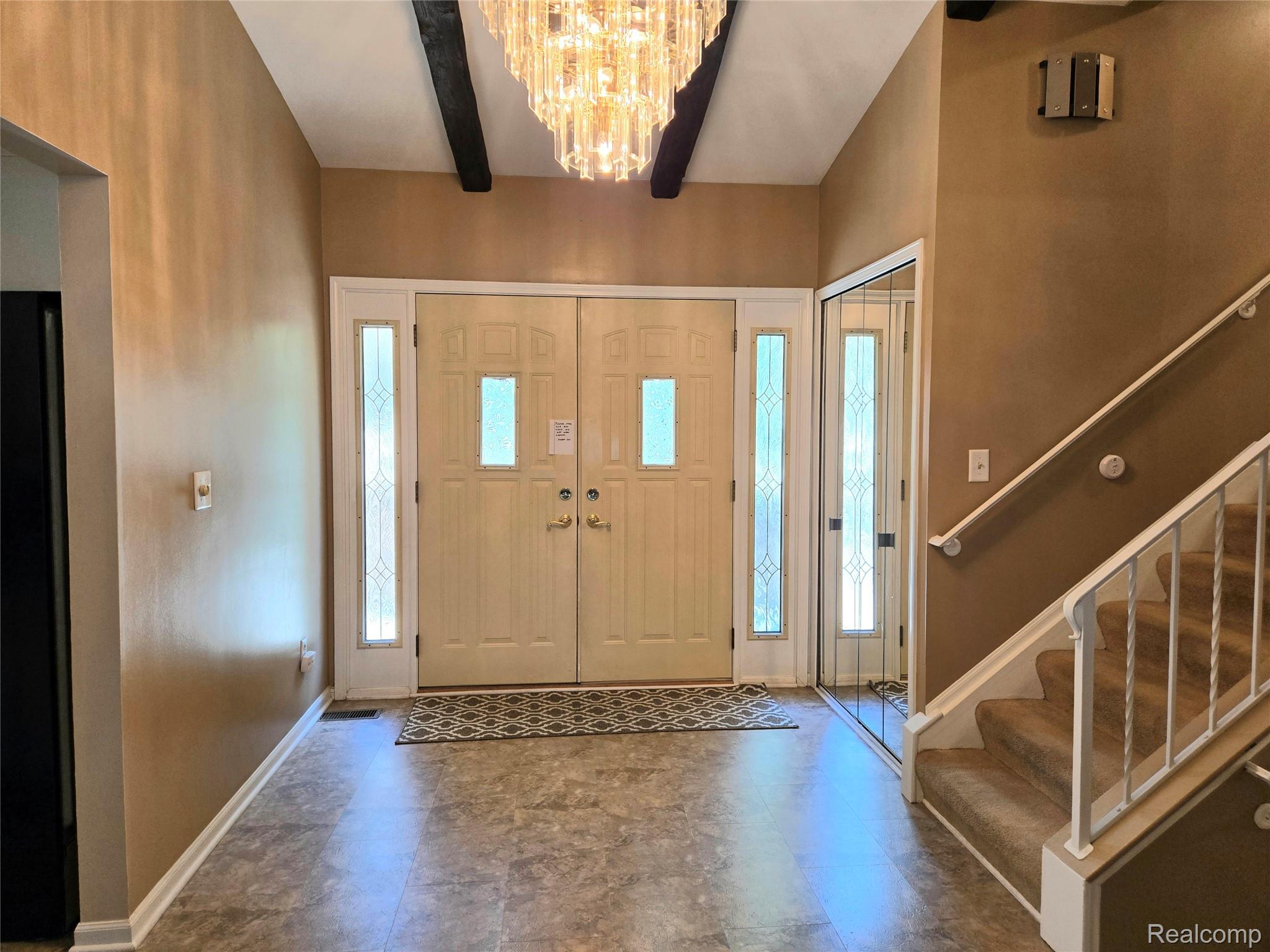 14879 Riverside Drive Livonia, MI 48154 - Photo 18 of 42 Grand entry