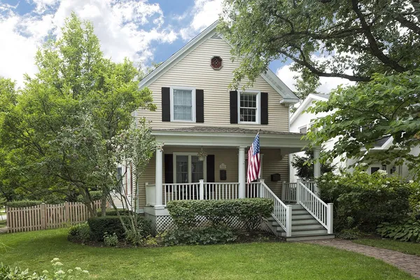$1,450,000 | 1004 Elm Street, Winnetka, IL 60093