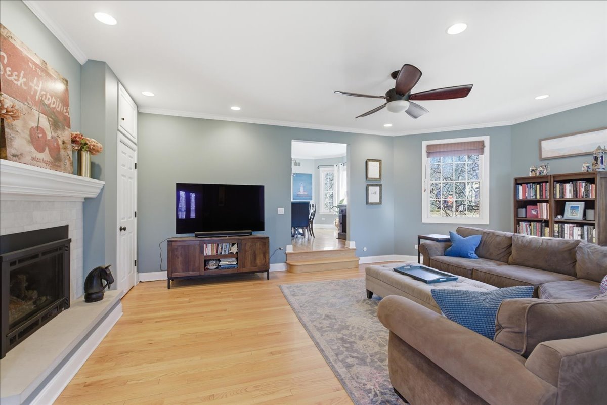 1004 Elm Street Winnetka, IL 60093 - Photo 11 of 41