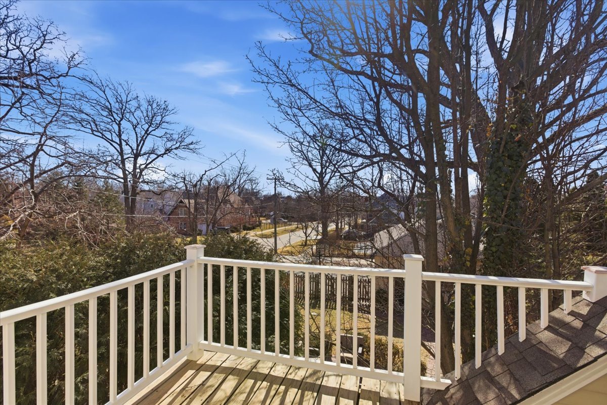 1004 Elm Street Winnetka, IL 60093 - Photo 24 of 41