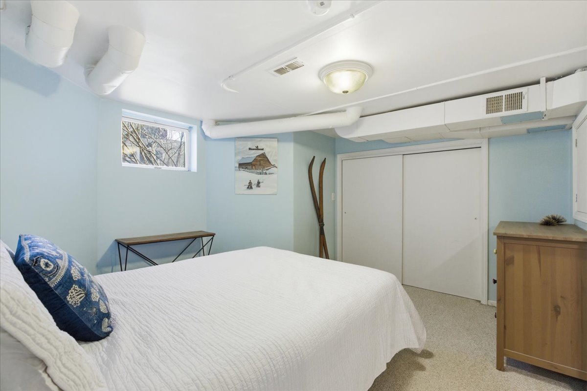 1004 Elm Street Winnetka, IL 60093 - Photo 32 of 41