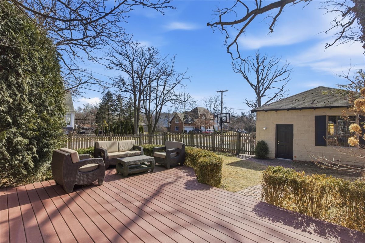 1004 Elm Street Winnetka, IL 60093 - Photo 35 of 41