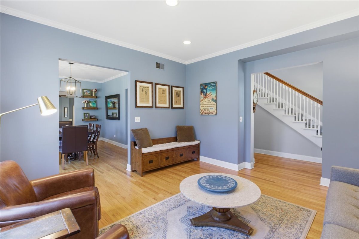 1004 Elm Street Winnetka, IL 60093 - Photo 6 of 41