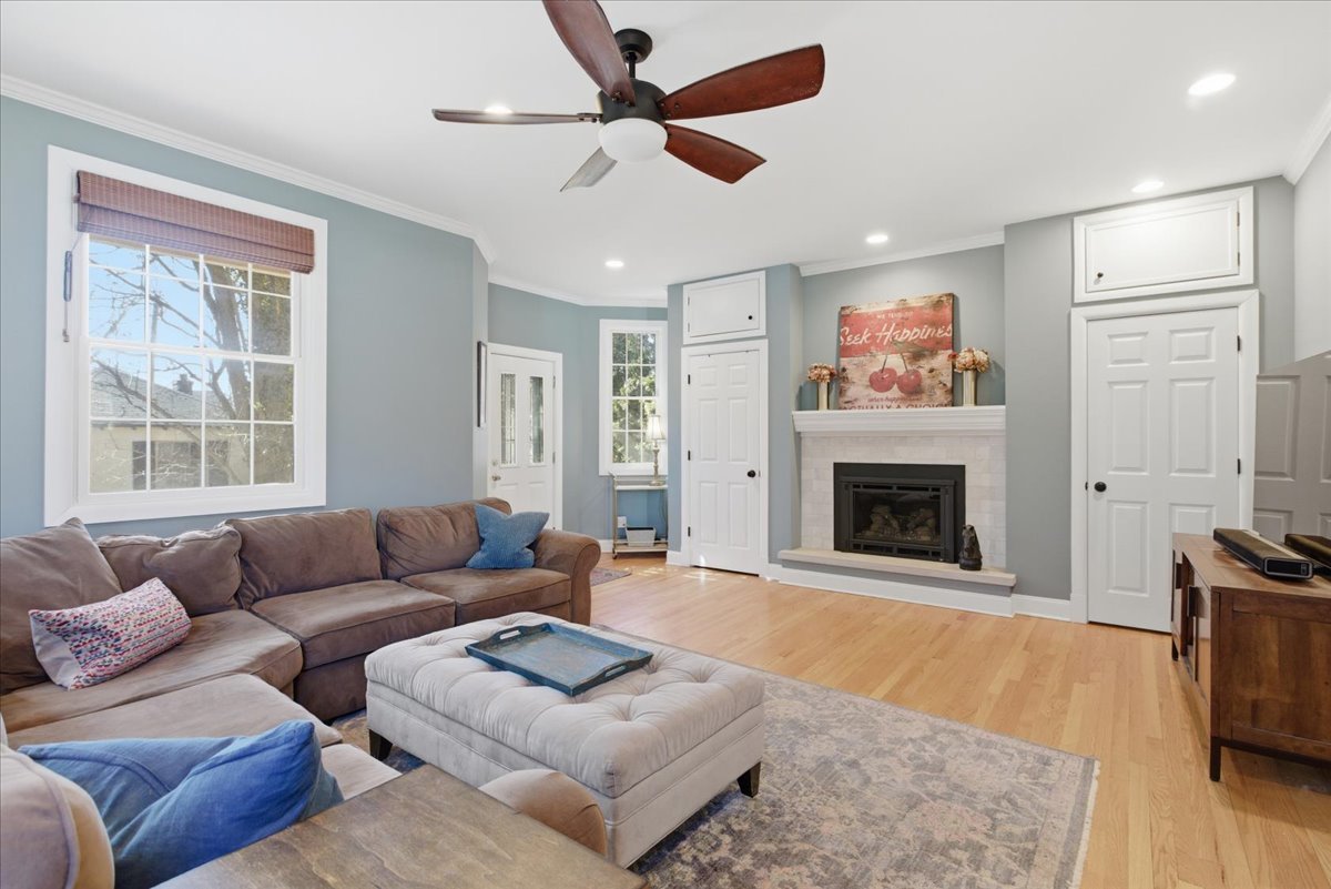 1004 Elm Street Winnetka, IL 60093 - Photo 10 of 41