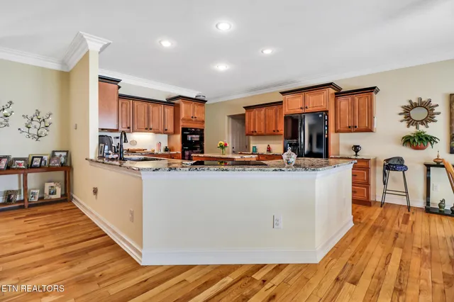 $854,900 | 9419 Cherokee Trail, Crossville, TN 38572