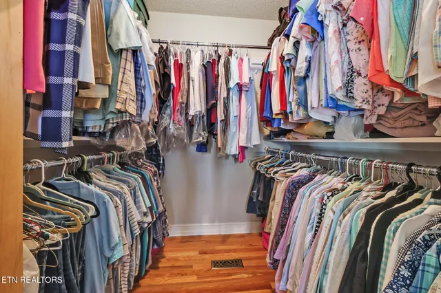 $854,900 | 9419 Cherokee Trail, Crossville, TN 38572